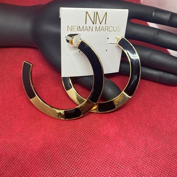 Berry Jewelry Epoxy Hoop Earrings - Picture 4 of 5